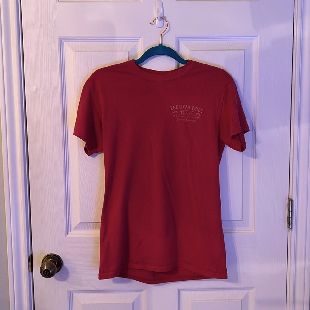 Red tee